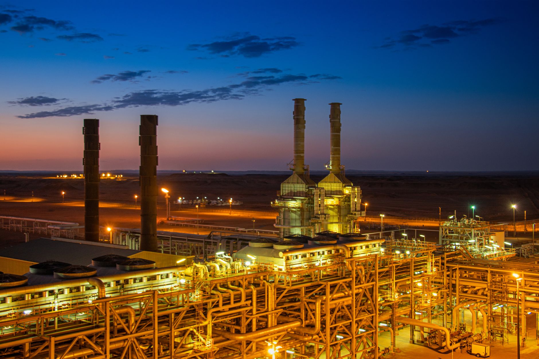 Instabilitatea geopolitică și riscurile fiscale afectează piața energiei din România