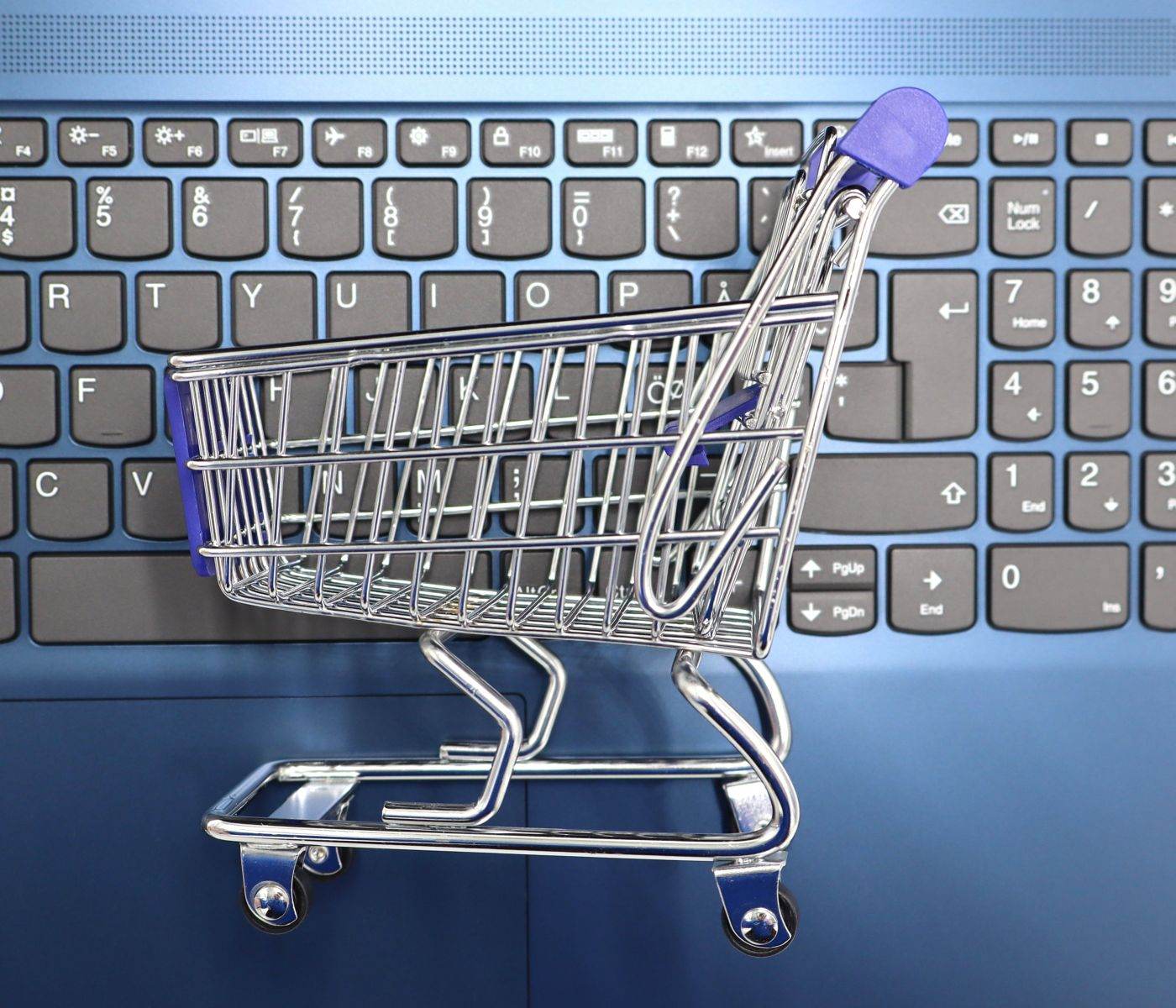 Comerțul electronic din România va atinge 13,5 miliarde de euro în 2026, estimează ARMO