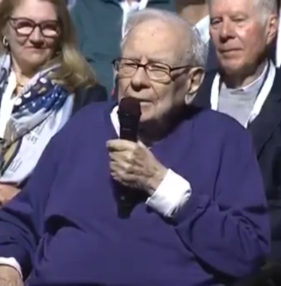 Acțiunile Berkshire Hathaway au ajuns la cel mai înalt nivel de la anunțul retragerii lui Warren Buffett
