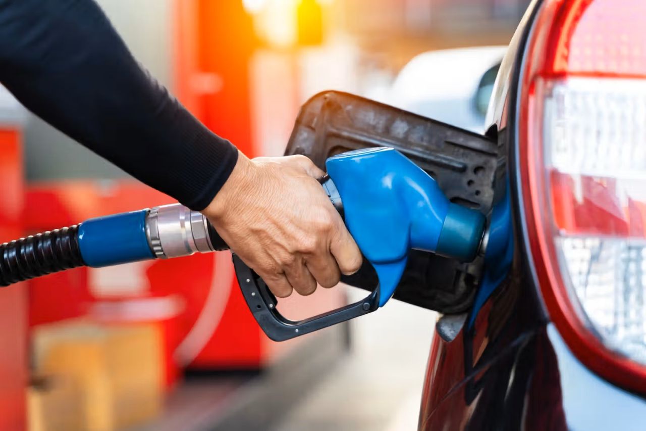 Piața europeană de automobile: Dieselul este în pragul dispariției sub presiunea prețurilor și a electrificării