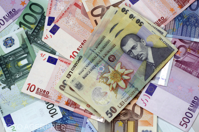 Cursul valutar: Leul s-a apreciat față de euro, în timp ce dolarul a crescut