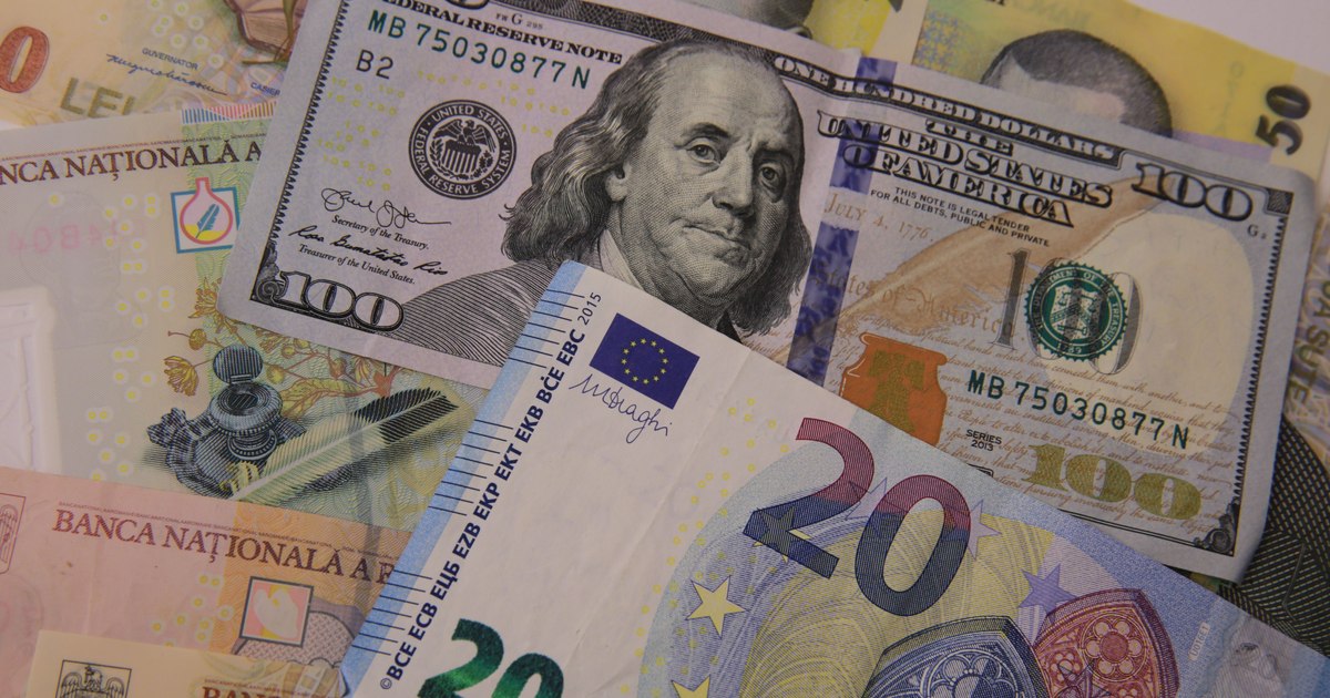 Evoluția cursului valutar BNR: Euro și lira sterlină în creștere, dolarul scade