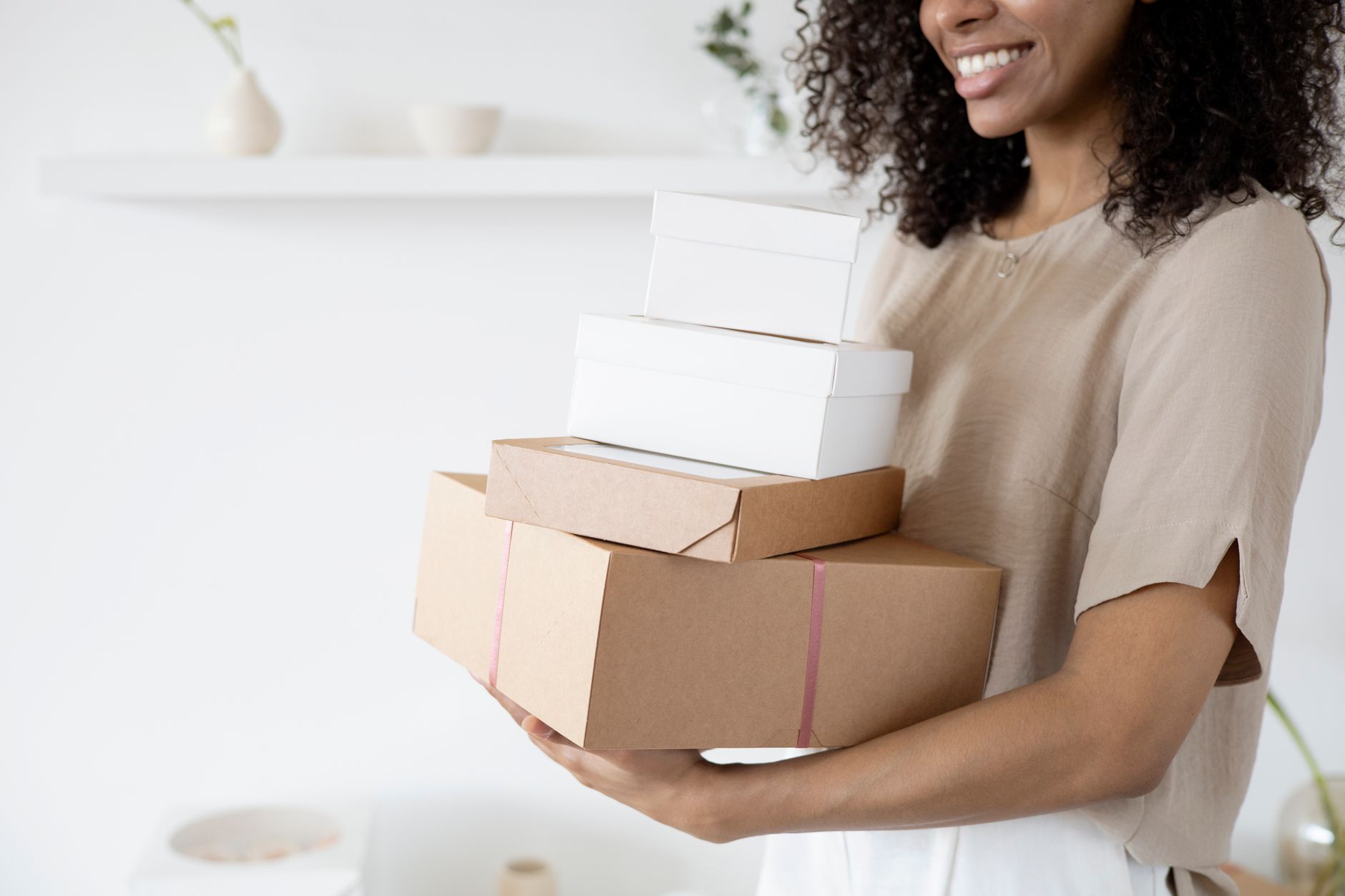 E-commerce românesc: Taxarea coletelor non-UE stimulează comenzile în magazinele locale