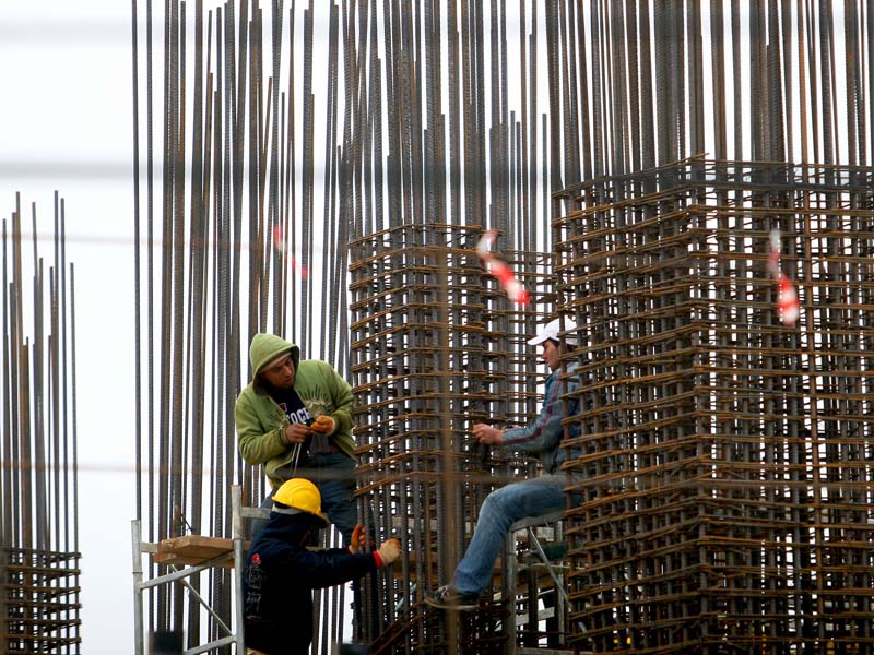 Creștere masivă în sectorul construcțiilor: volumul lucrărilor a avansat cu 40% în luna august
