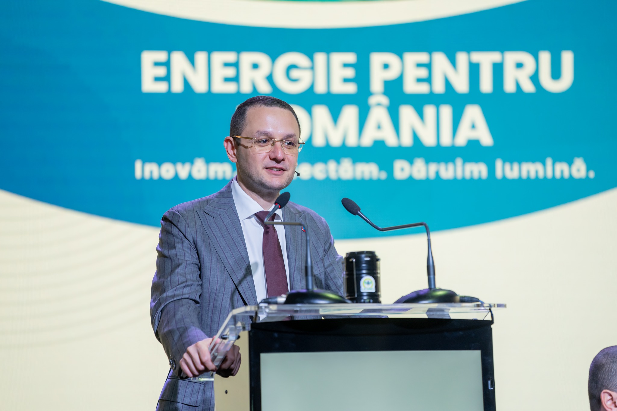 Electrica planifică investiții de 2 miliarde de euro în rețelele de distribuție pe termen decenal