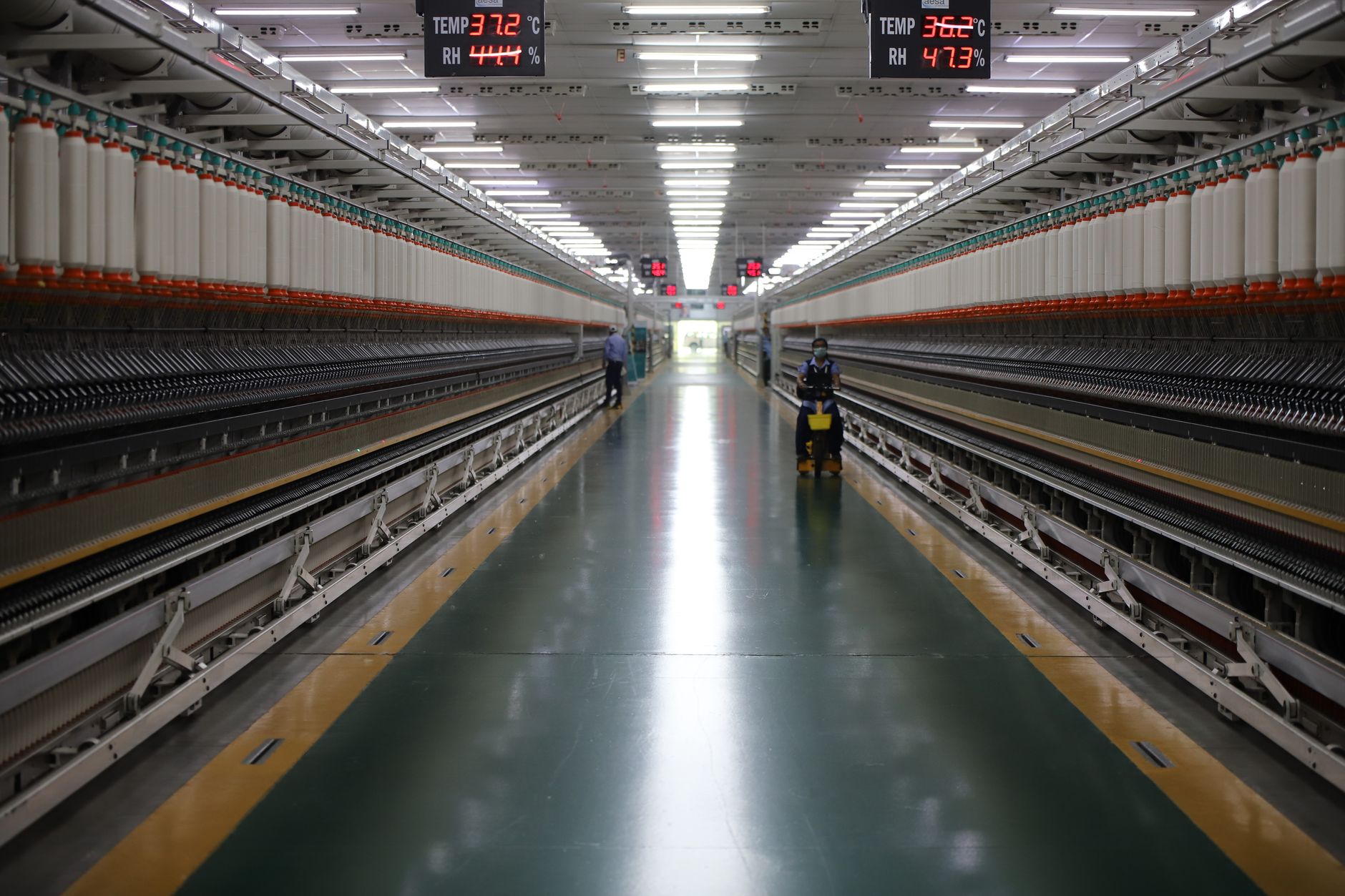 Șeful Nvidia solicită Europei accelerarea adoptării inteligenței artificiale în sectorul industrial
