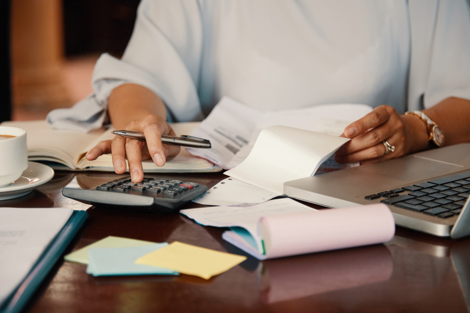 Riscurile financiare ale companiilor în cazul plecării contabilului-șef, conform EY România