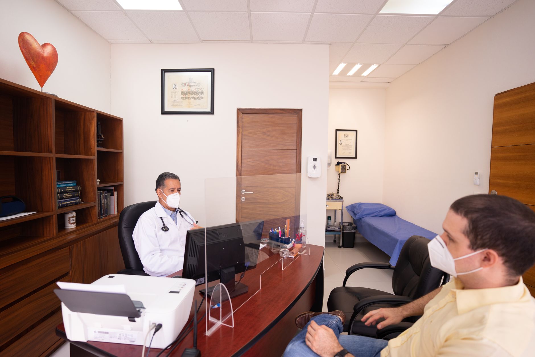 BCR lansează asigurarea Global Care pentru boli grave, cu acoperire de 10 milioane de lei