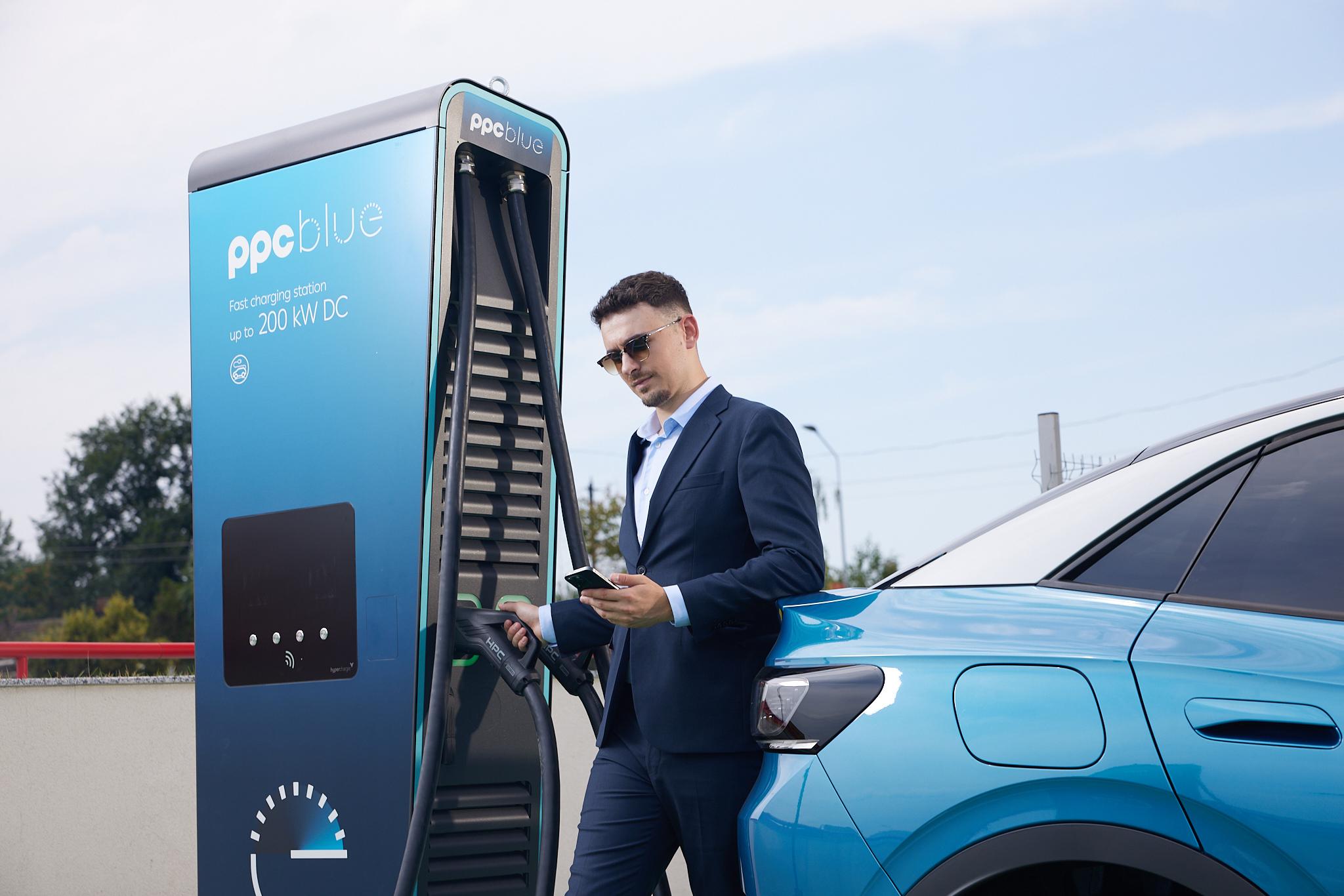 PPC blue și Cometex extind rețeaua de stații de încărcare pentru vehicule electrice