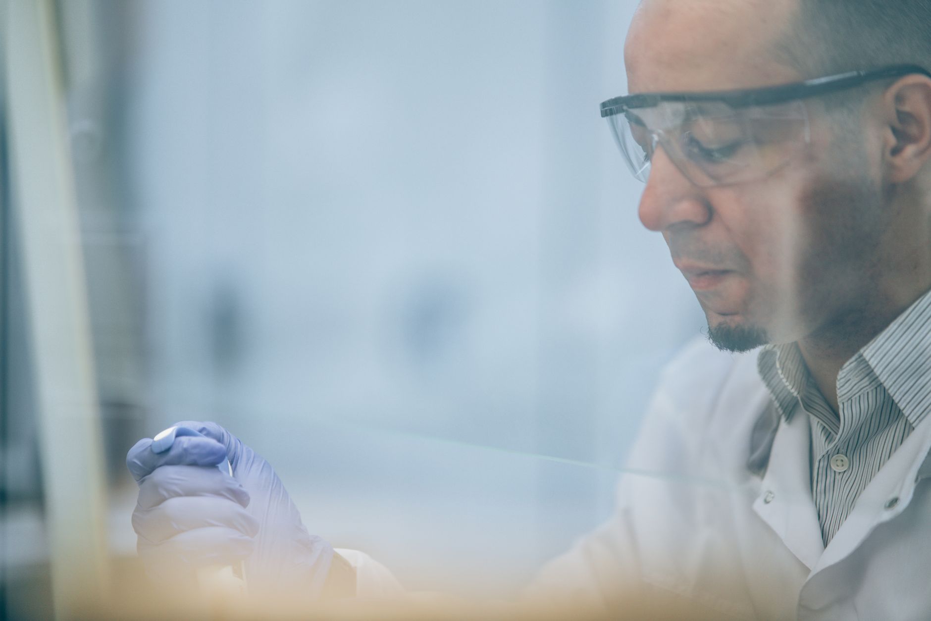 Tehnologie de editare genetică testată direct în corpul unui pacient cu boala Wilson