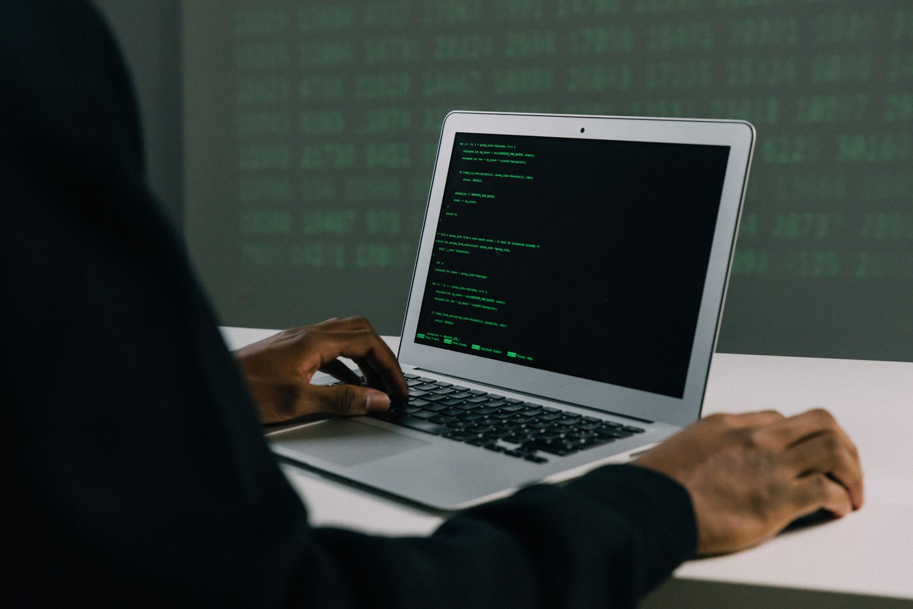 Vulnerabilități critice în PHP: riscul de exploatare prin AI și recomandările de securitate