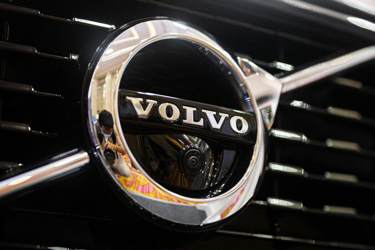 Volvo Cars anunță eliminarea a 2.500 de locuri de muncă după scăderea veniturilor