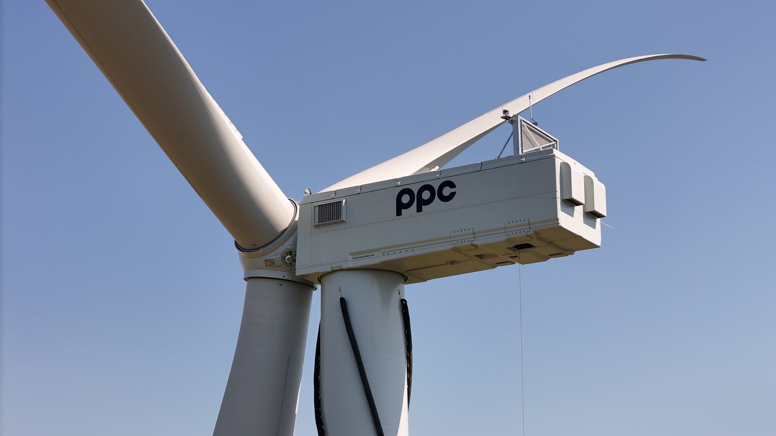PPC și Amazon Web Services dezvoltă un centru de date masiv în Grecia