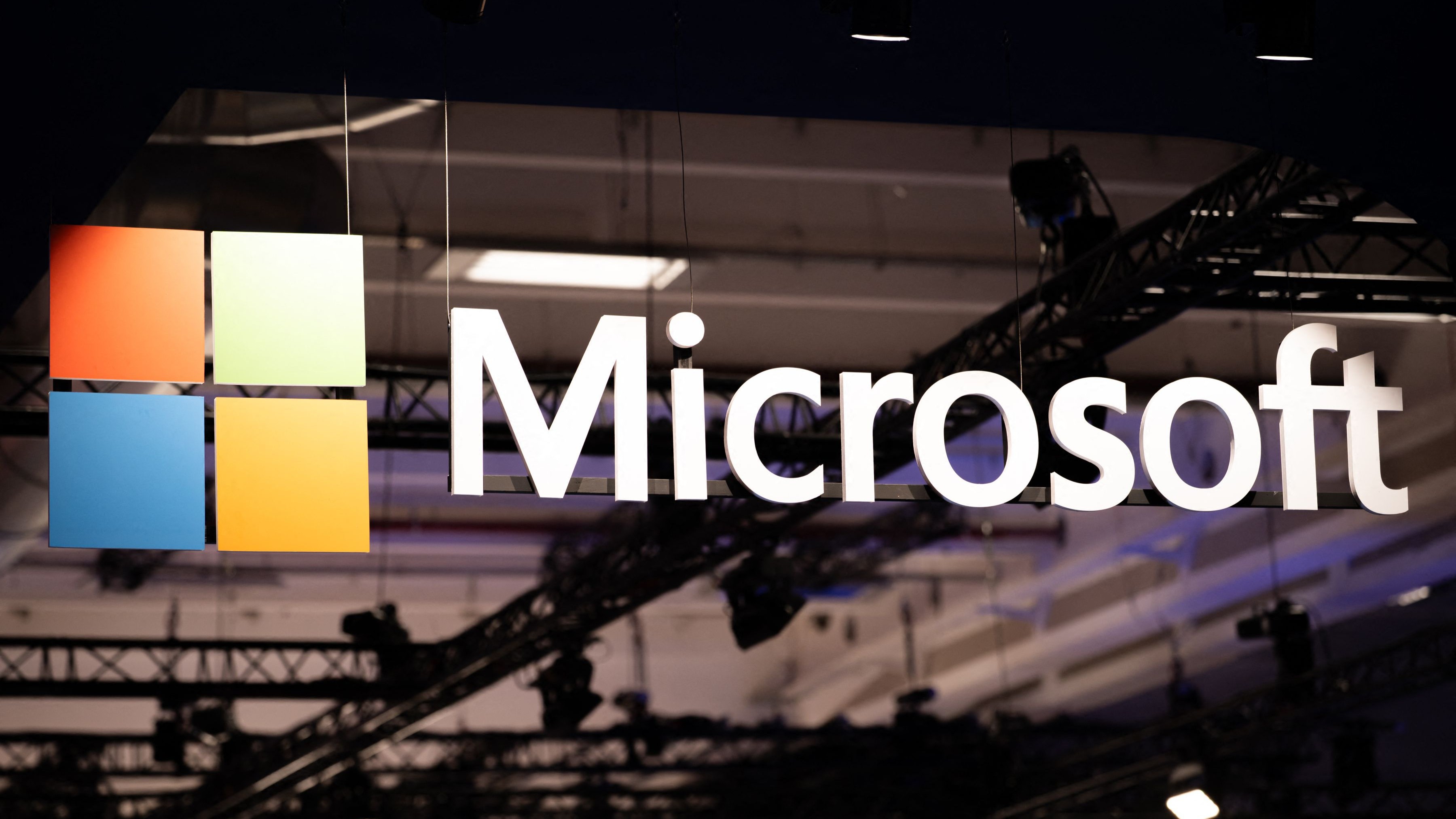 Microsoft lansează un program masiv de plecări voluntare pentru circa 27% din angajați