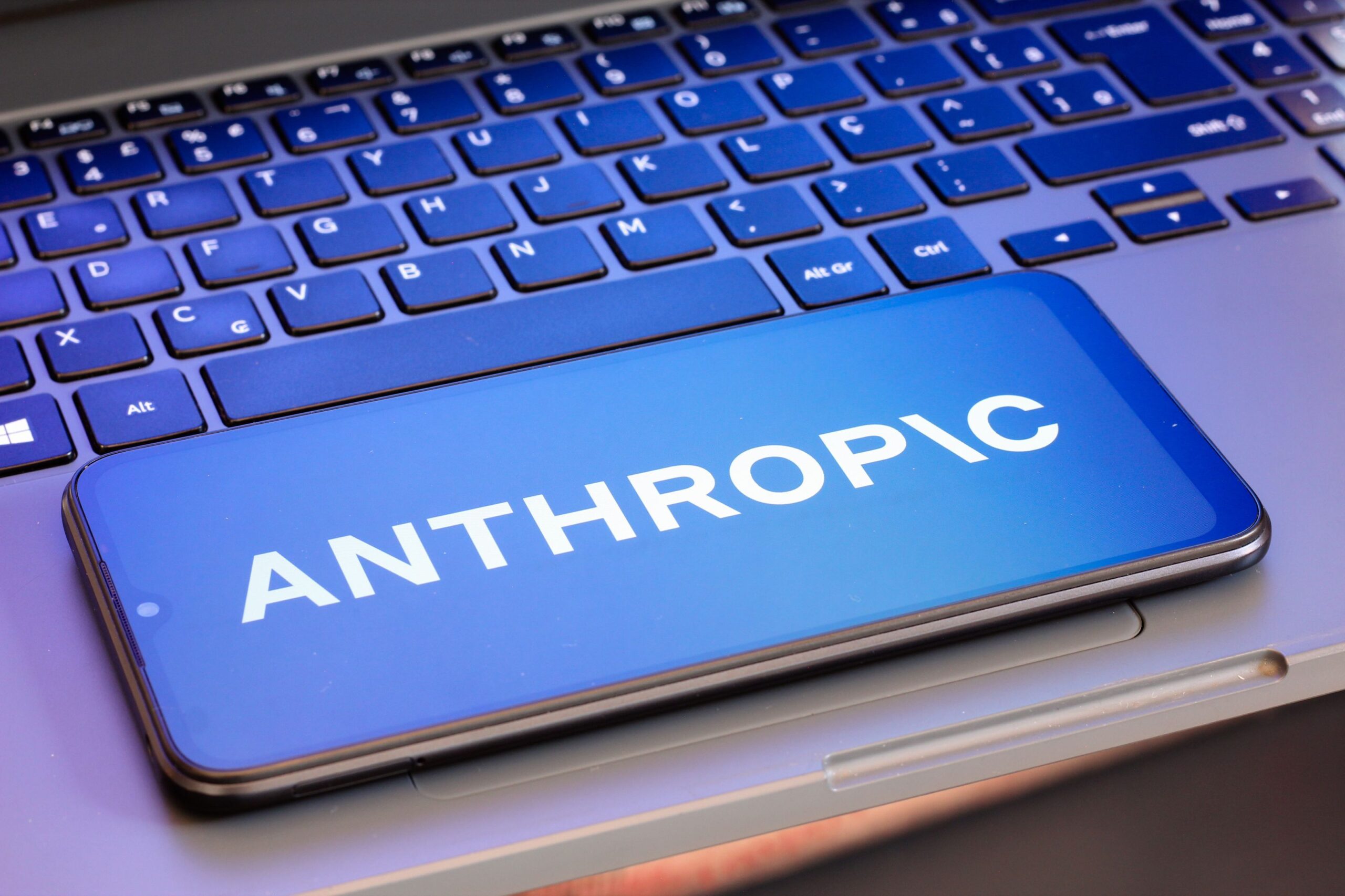Anthropic pregătește debutul pe piața bursieră din SUA: detalii despre venituri și controlul companiei