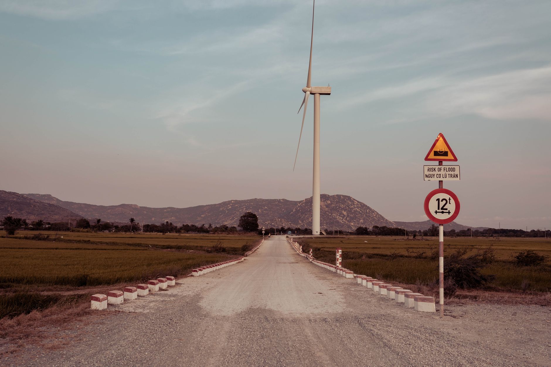 Comisia Europeană propune un nou cadru pentru protejarea economiei în fața riscurilor climatice
