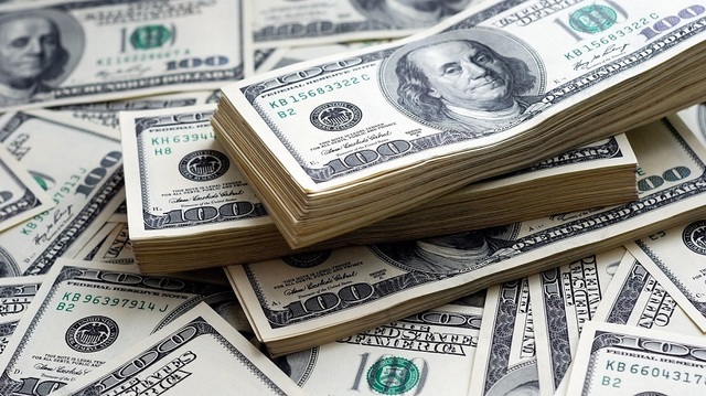 Datoria globală a depășit pragul de 365.000 de miliarde de dolari, avertizează experții