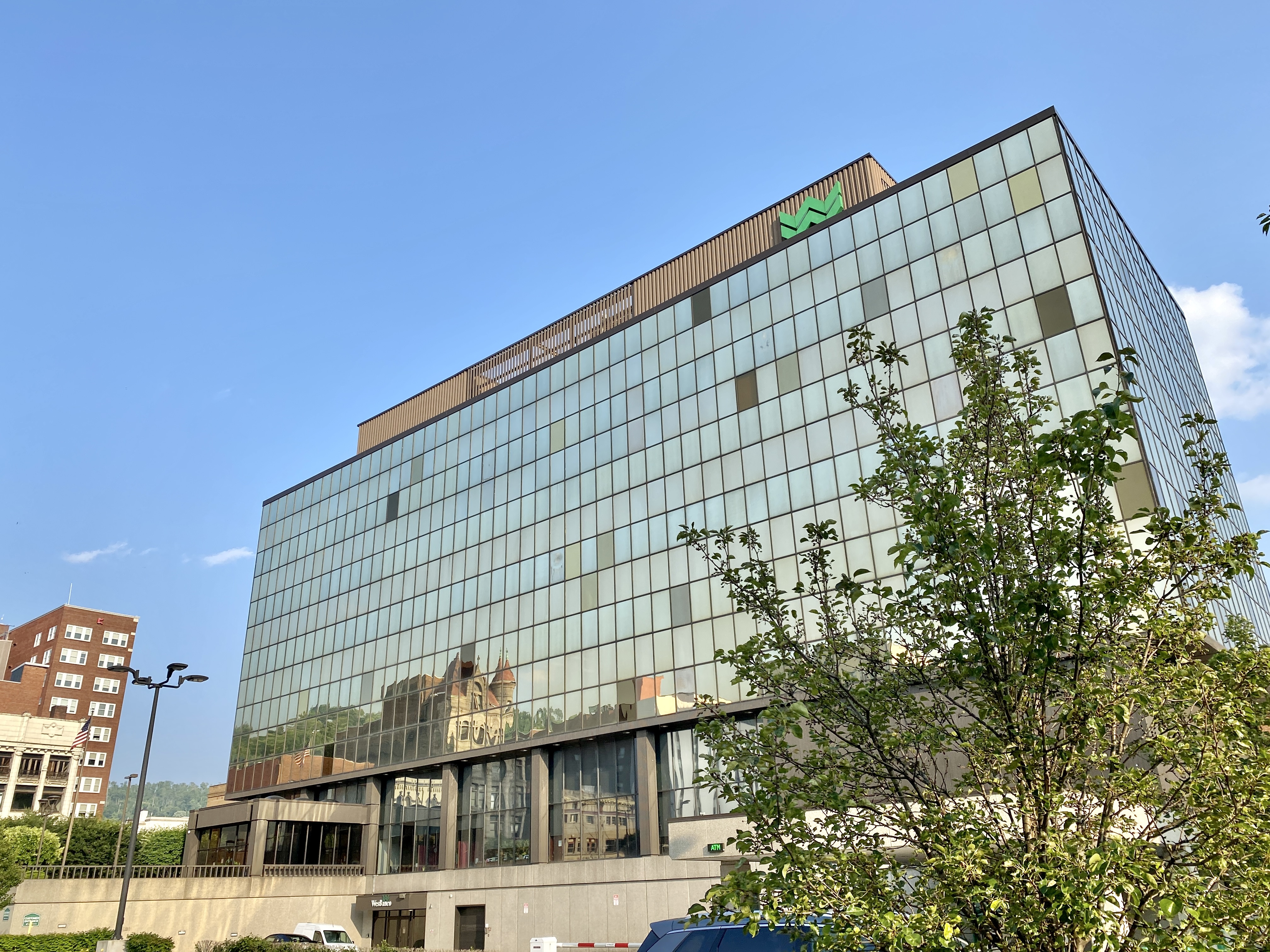 Libra Internet Bank primește o amendă de peste 45 de milioane de lei de la Consiliul Concurenței