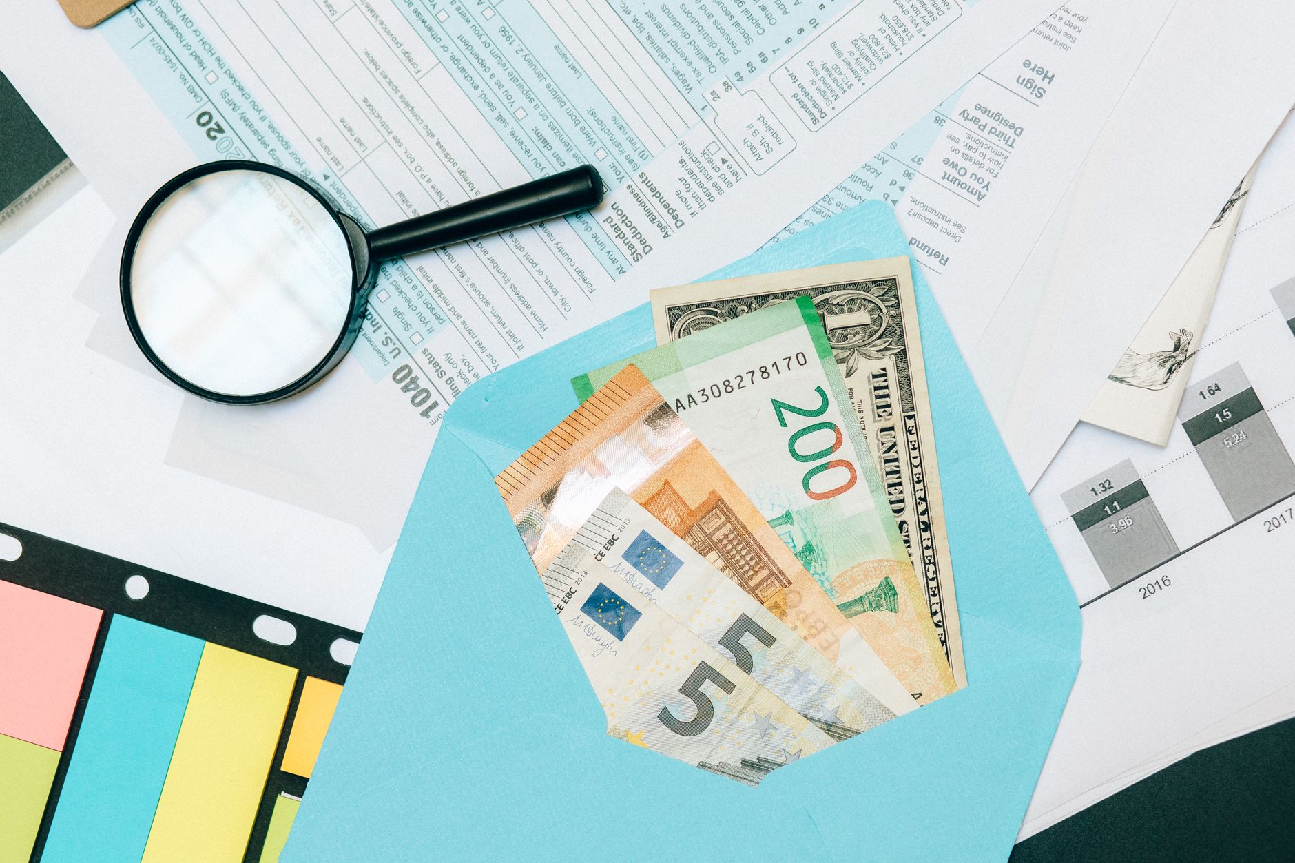 Dolarul american câștigă teren față de euro, afectând perspectivele de import pentru România