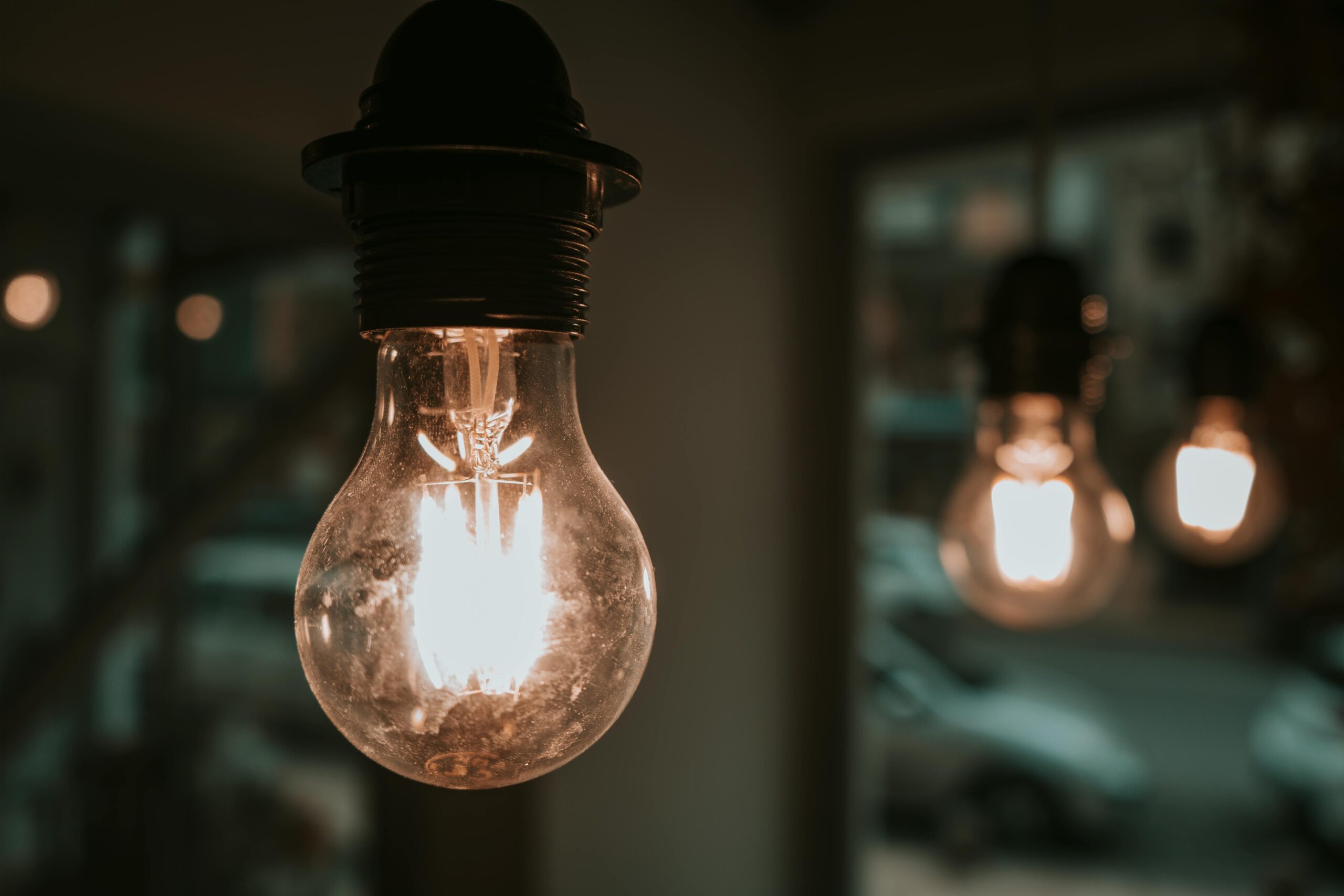 România ocupă locul 4 în Uniunea Europeană conform prețurilor de energie electrică