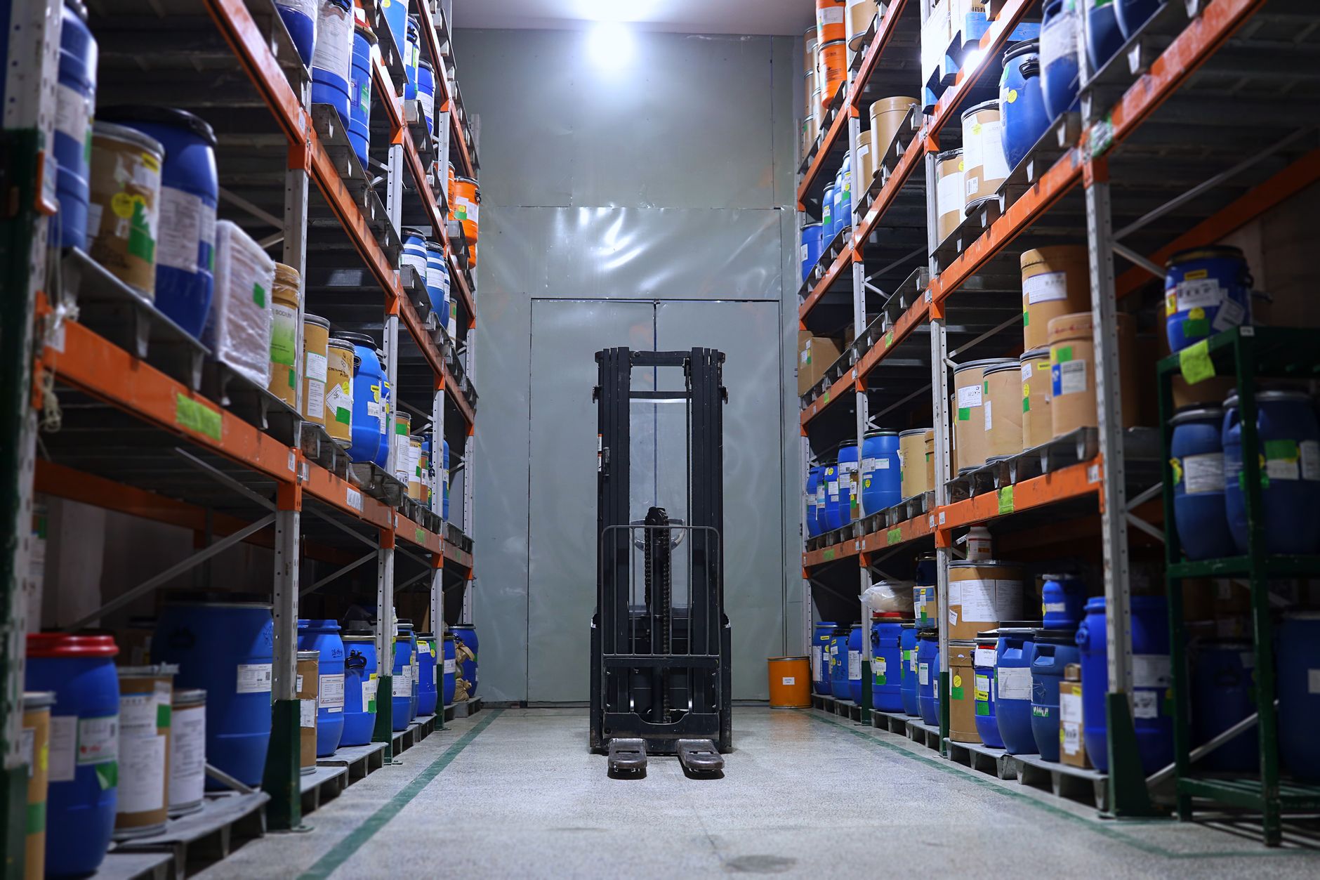 Fondul american JLL Partners achiziționează grupul de logistică medicală Life Couriers