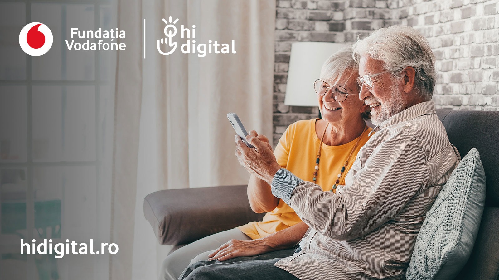Fundația Vodafone lansează platforma Hi Digital pentru alfabetizarea digitală a seniorilor
