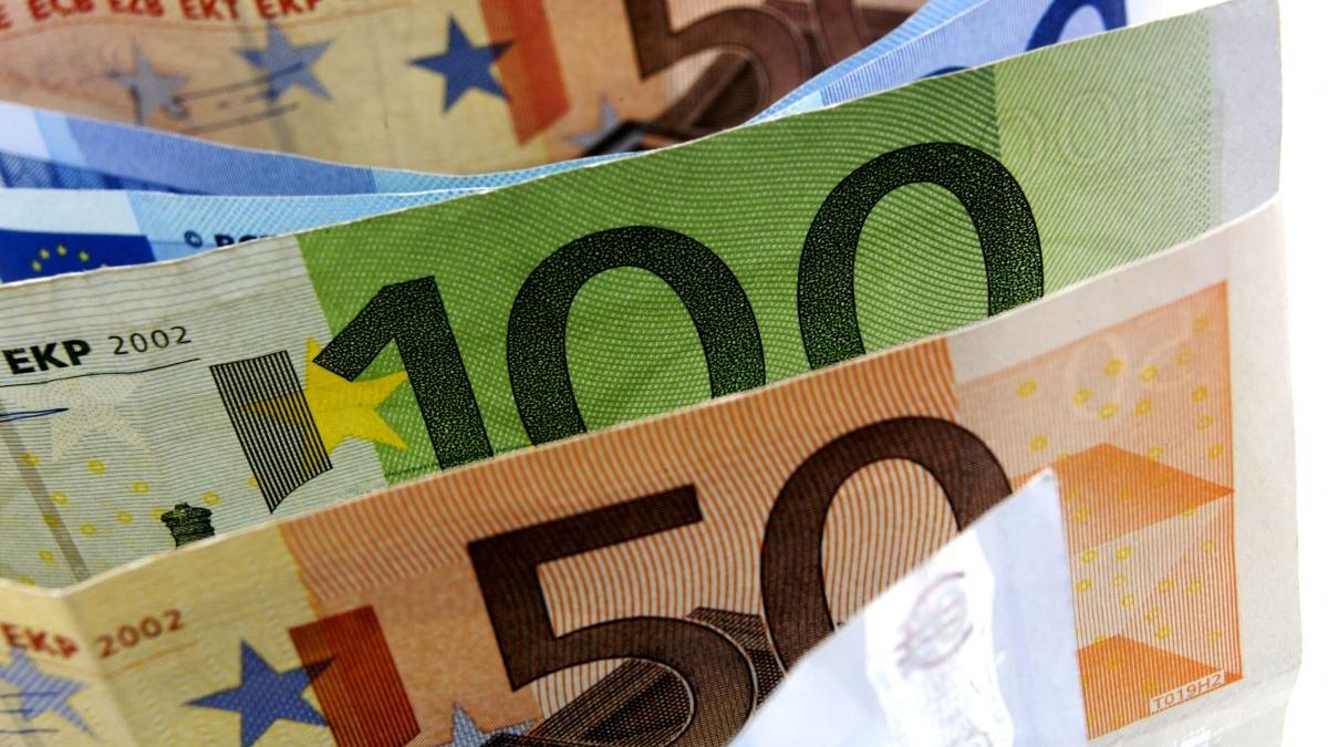 Randamente mai mari la Tezaur și Fidelis în contextul așteptării verdictului S&P pentru România
