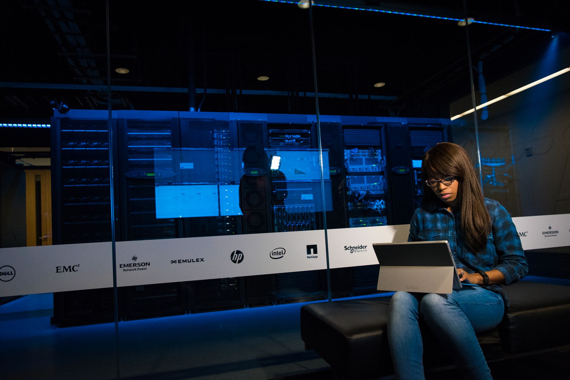 OpenAI a concediat trei cercetători de top pentru gestionarea necorespunzătoare a datelor sensibile