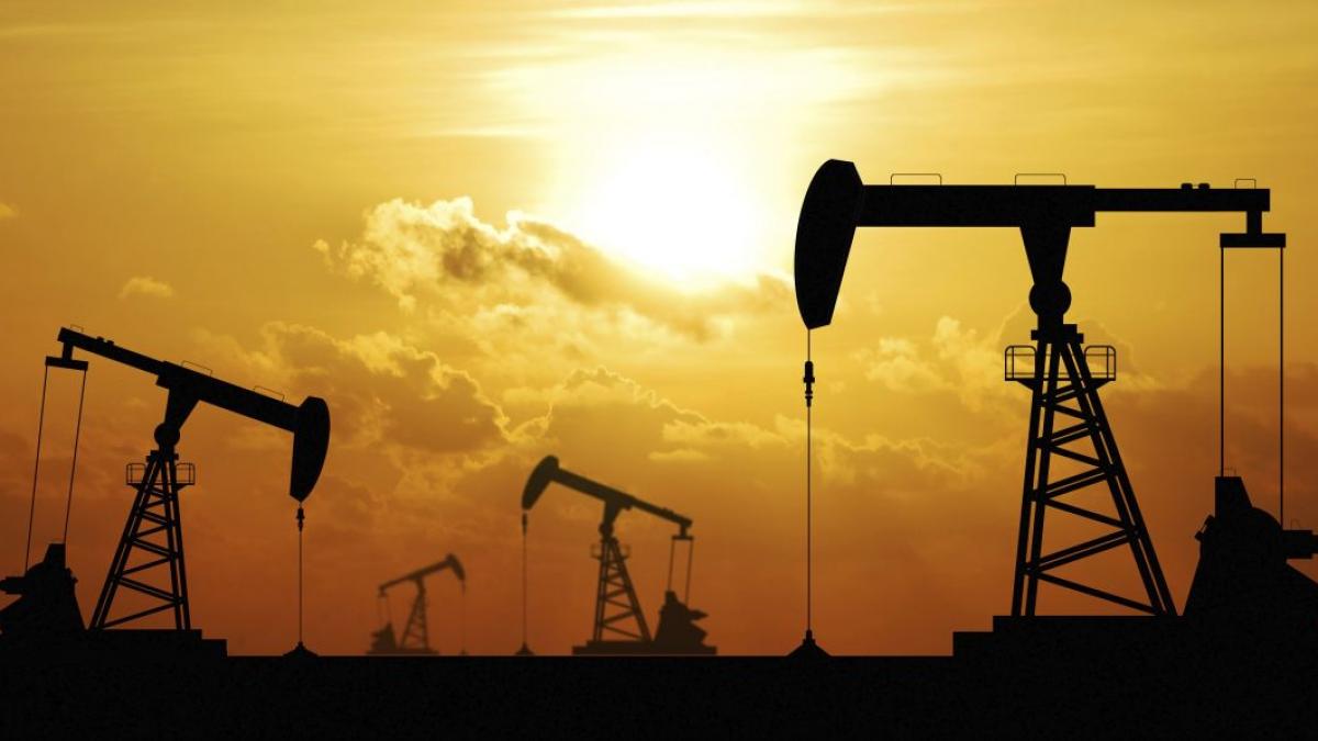 Prețul petrolului a scăzut semnificativ sub pragul de 100 de dolari pe fondul posibilei eliberări a rezervelor