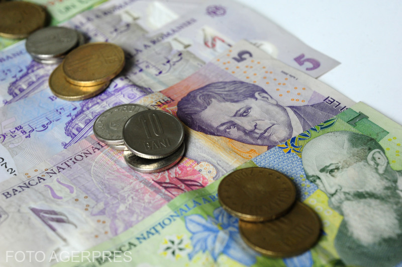 Previziuni de depreciere pentru leul român: cursul euro ar putea ajunge la 5,5 lei