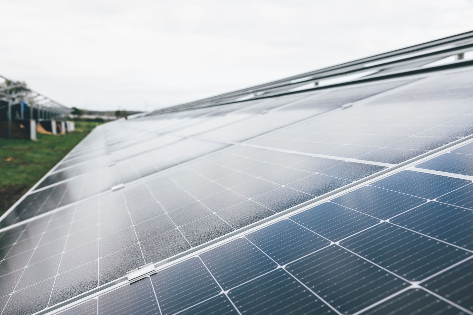 România va avea unul dintre cele mai mari parcuri fotovoltaice din Europa. BEI finanțează proiectul Dama Solar