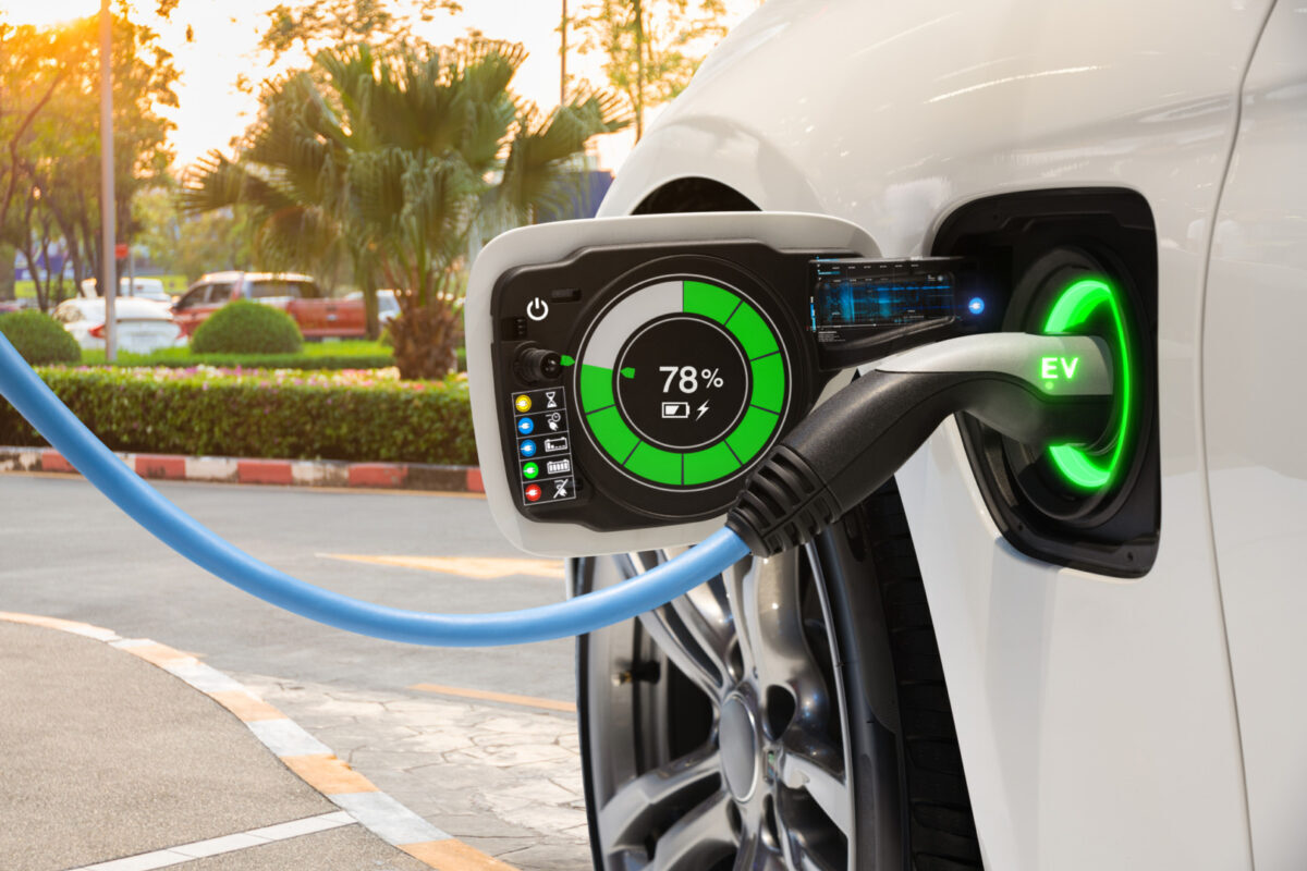 Vânzări record pentru mașinile electrice în Uniunea Europeană în perioada ianuarie-august 2026