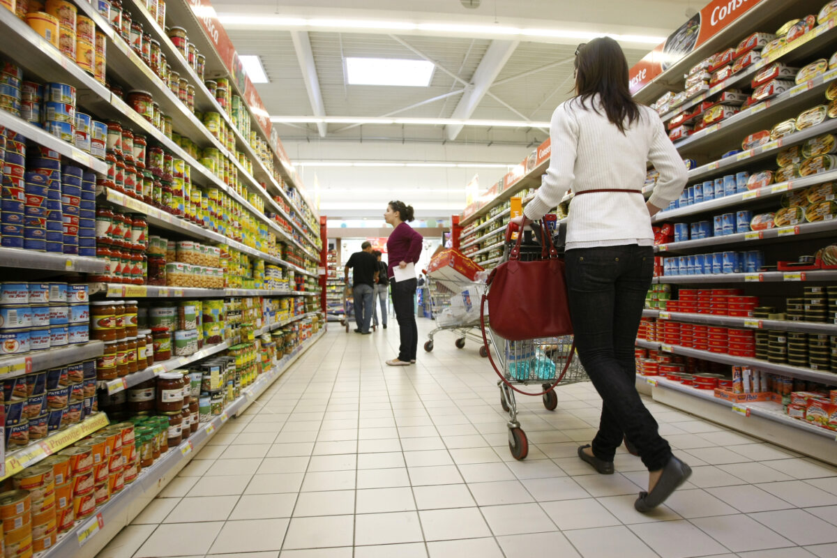 Consumul în România scade constant: comerțul cu amănuntul a înregistrat o scădere de 5,1% în primele opt luni
