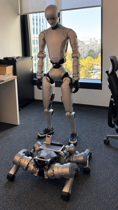 Asirom și Safety Broker asigură roboți umani și patrupezi industriali, o premieră pe piața din România