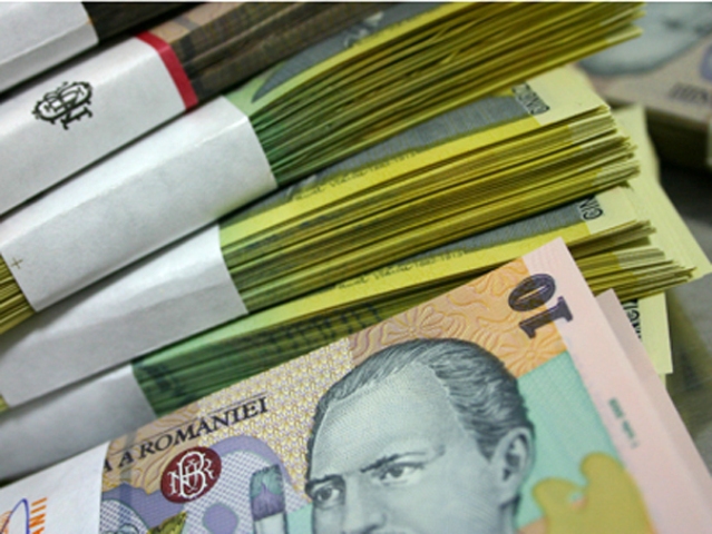 Cursul euro a atins un nivel istoric de 5,3527 lei, în timp ce randamentul titlurilor de stat a crescut la 7,35%