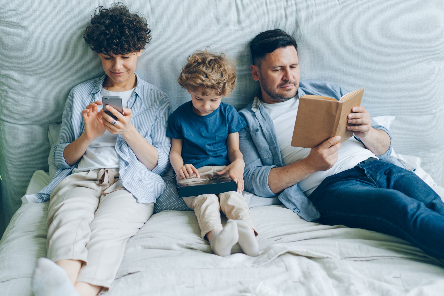 WhatsApp introduce noi funcționalități pentru supravegherea adolescenților de către părinți