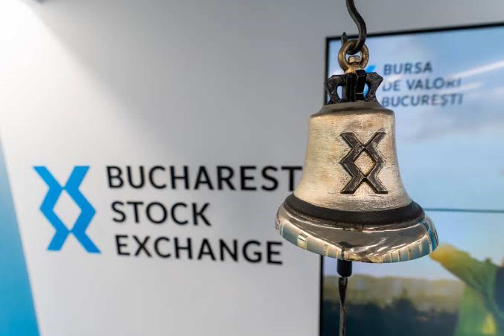 Bursa de Valori București încheie ședința pe creștere, în timp ce euro stabilește un nou record