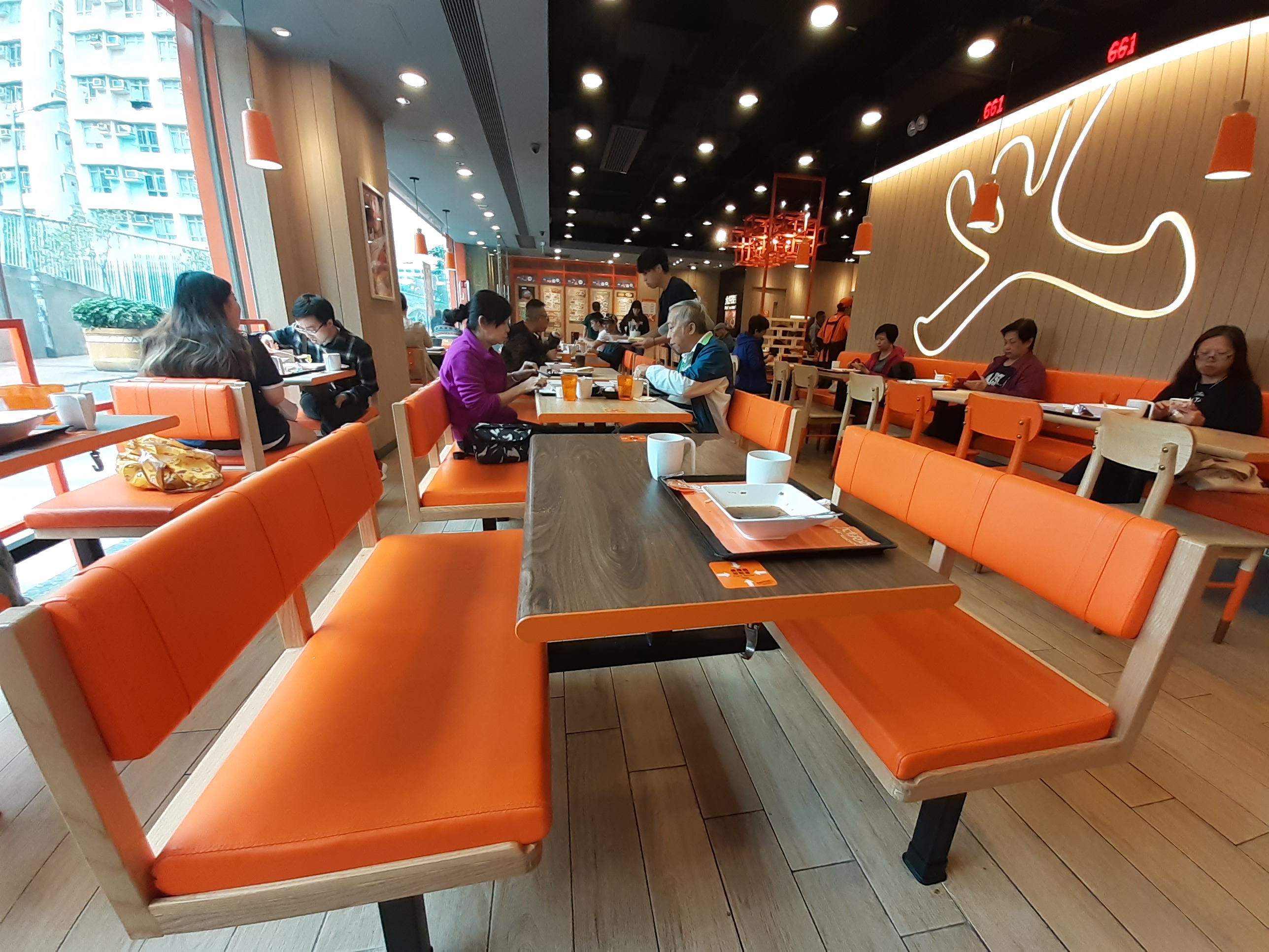 McDonald’s este dat în judecată în SUA pentru utilizarea inteligenței artificiale în stabilirea prețurilor