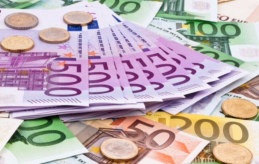 Avertisment de la FMI: Prețurile la energie și datoria publică pun în pericol economia globală