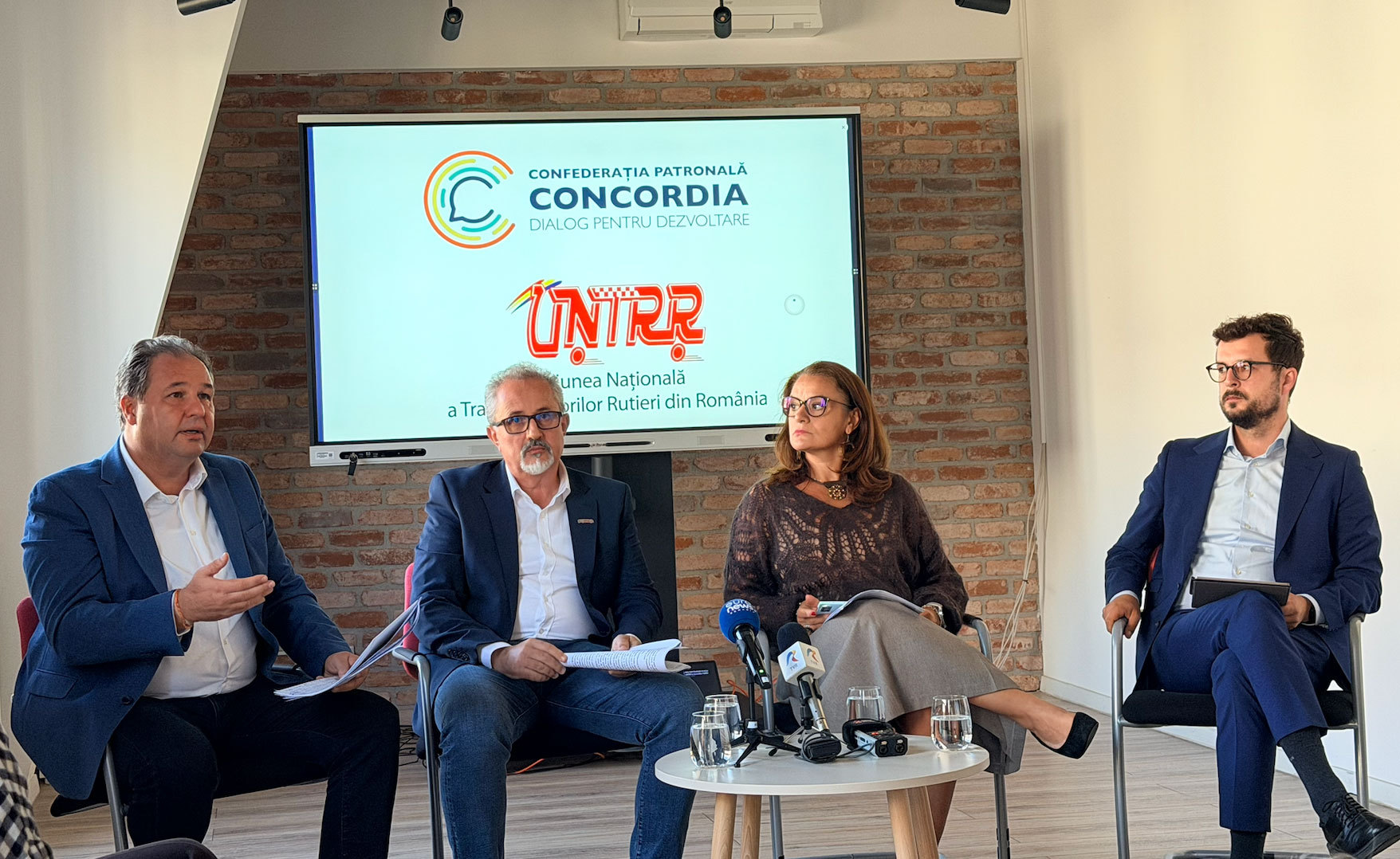 UNTRR solicită suspendarea amenzilor pentru sistemul TollRo până la maturizarea acestuia