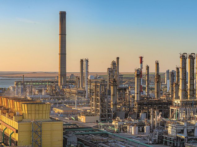 Rompetrol Rafinare investește 44 de milioane de lei într-o centrală fotovoltaică de 9,4 MW la Petromidia