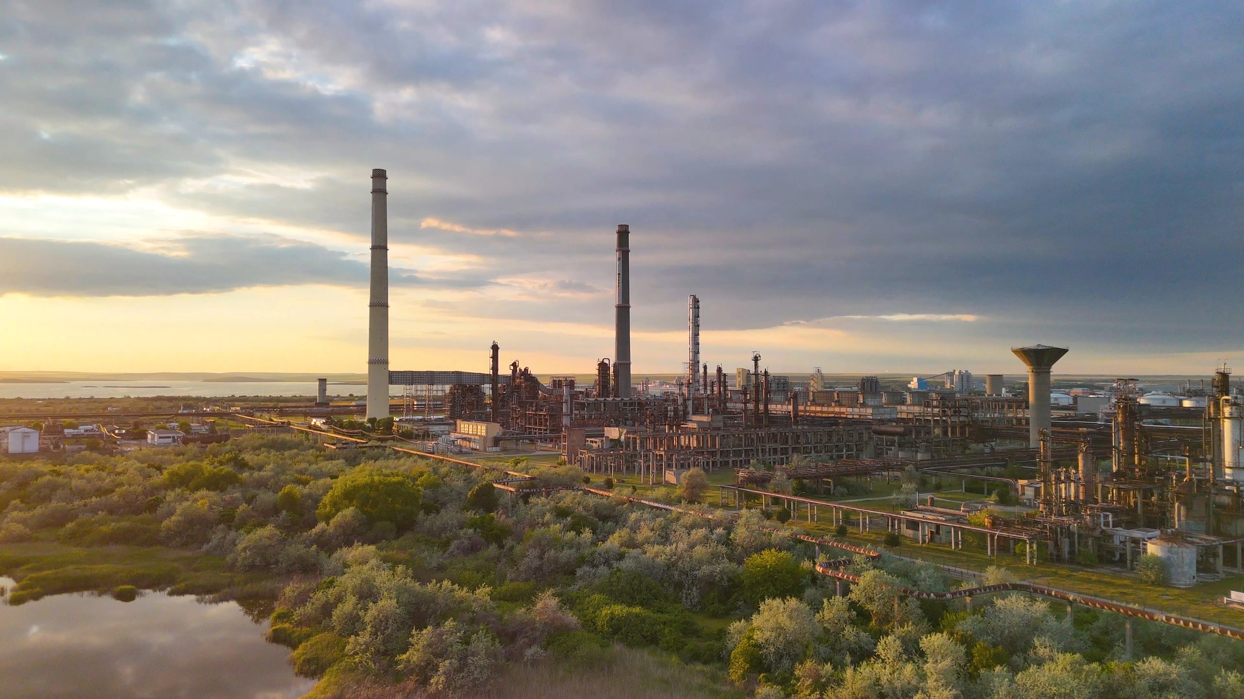 Rompetrol Rafinare investește 44 de milioane de lei într-o centrală fotovoltaică de 9,4 MW la Petromidia