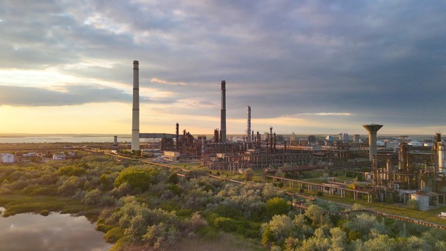 Rompetrol Rafinare investește 44 de milioane de lei într-o centrală fotovoltaică la Petromidia