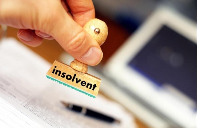 Explozie de insolvențe în România: numărul companiilor mari afectate s-a dublat în 2026