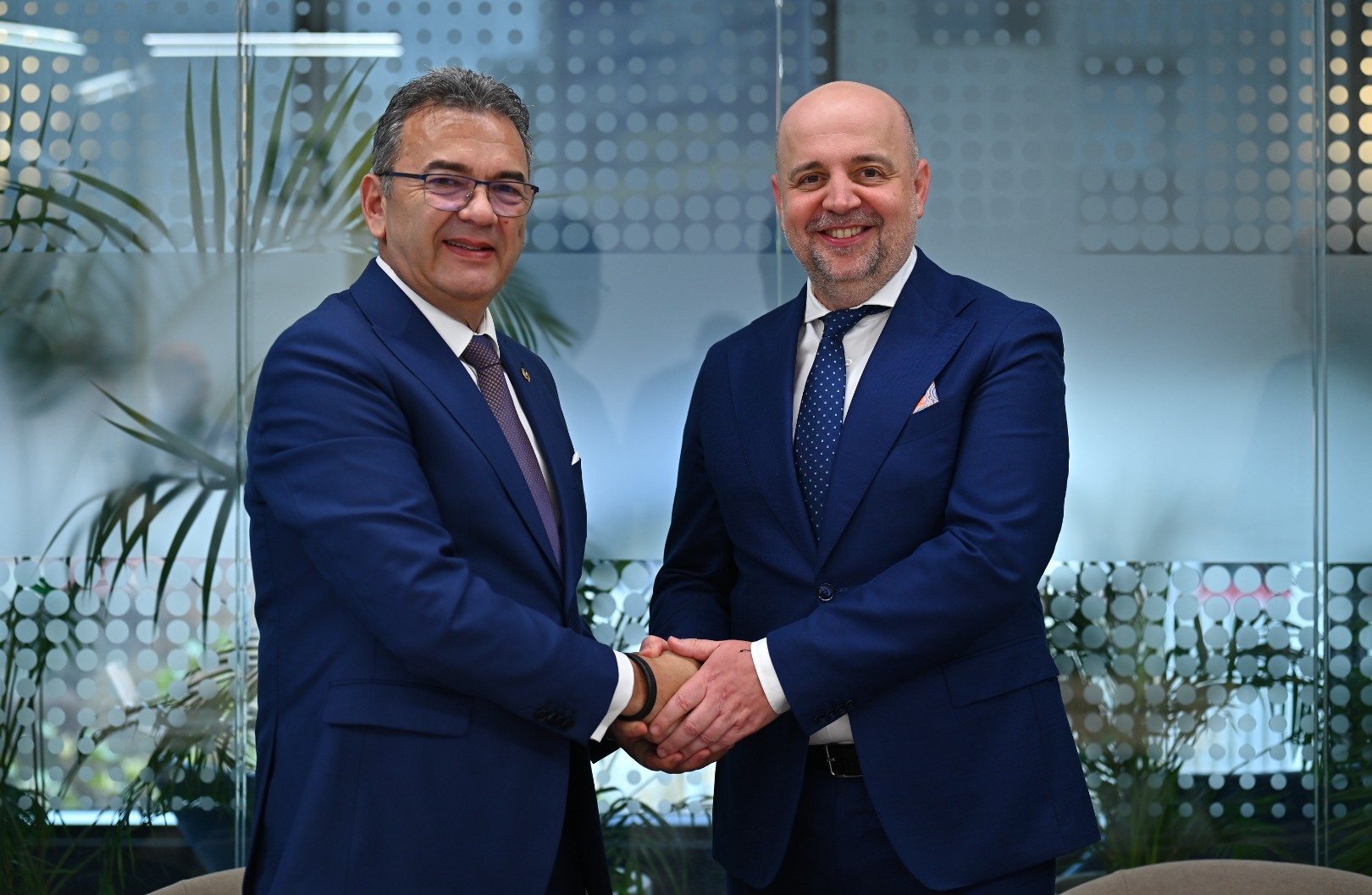 Allianz-Țiriac Asigurări poate prelua Campion Broker: Consiliul Concurenței a dat avizul
