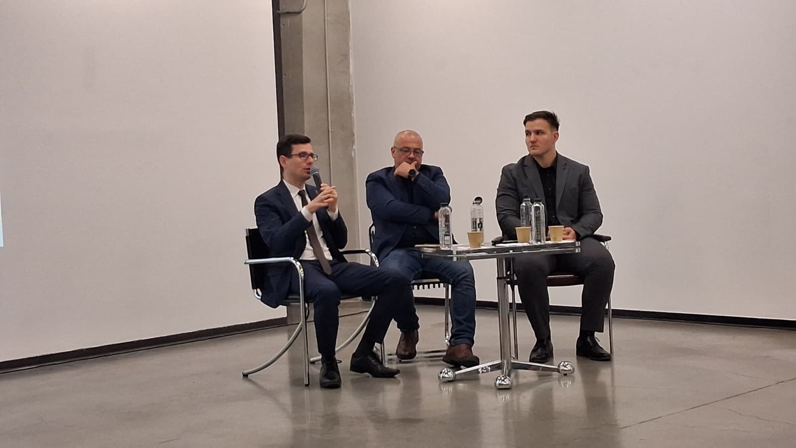 Riscurile investițiilor impulsive: Cum pot afecta dorința de câștig rapid strategiile pe termen lung