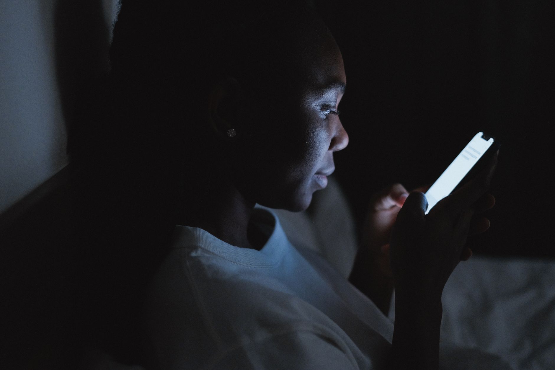 Modul de utilizare a smartphone-ului afectează sănătatea mai mult decât durata de utilizare