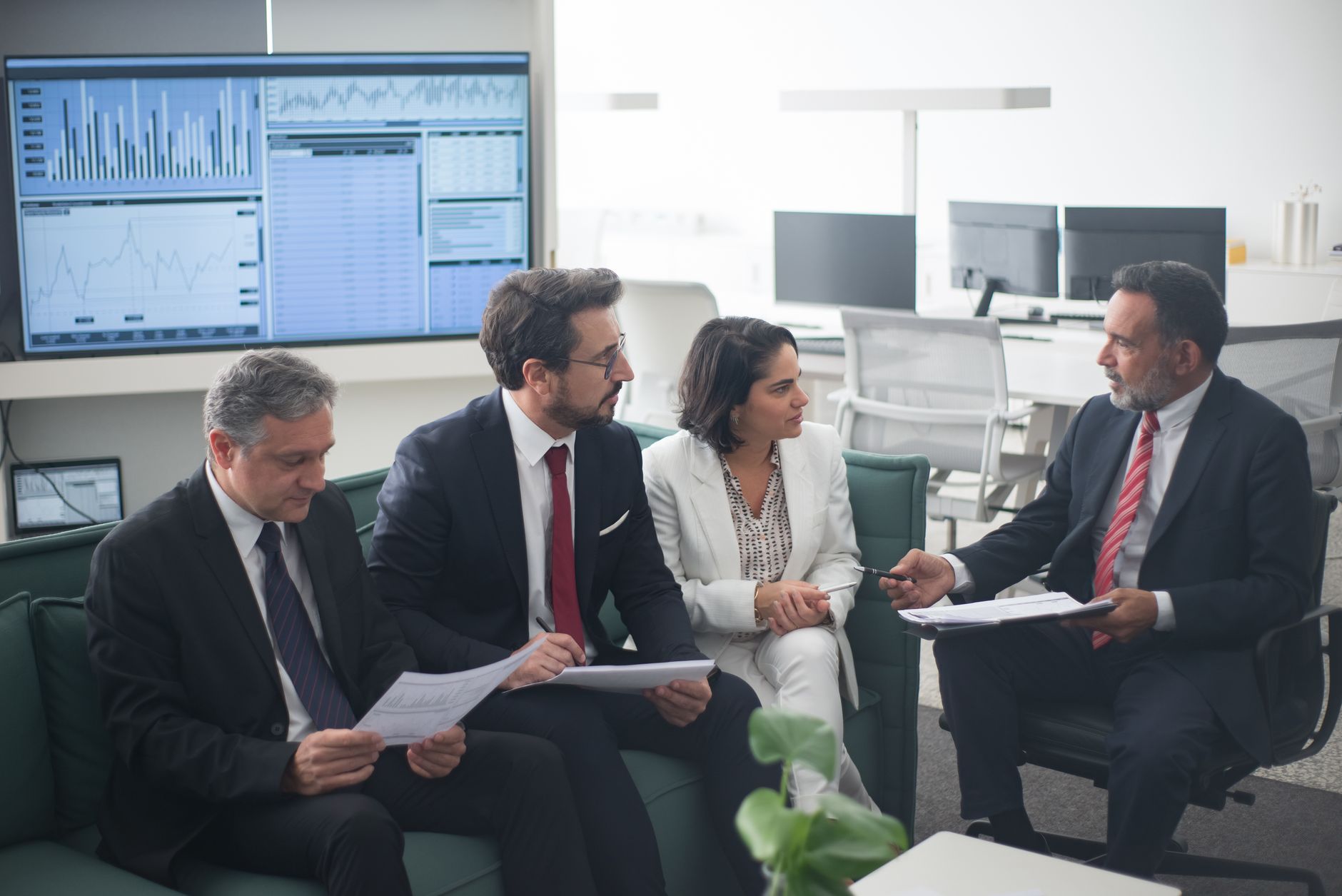 Reuniunile FMI și Banca Mondială de la Bangkok: Amenințări cu datorie record și interese americane