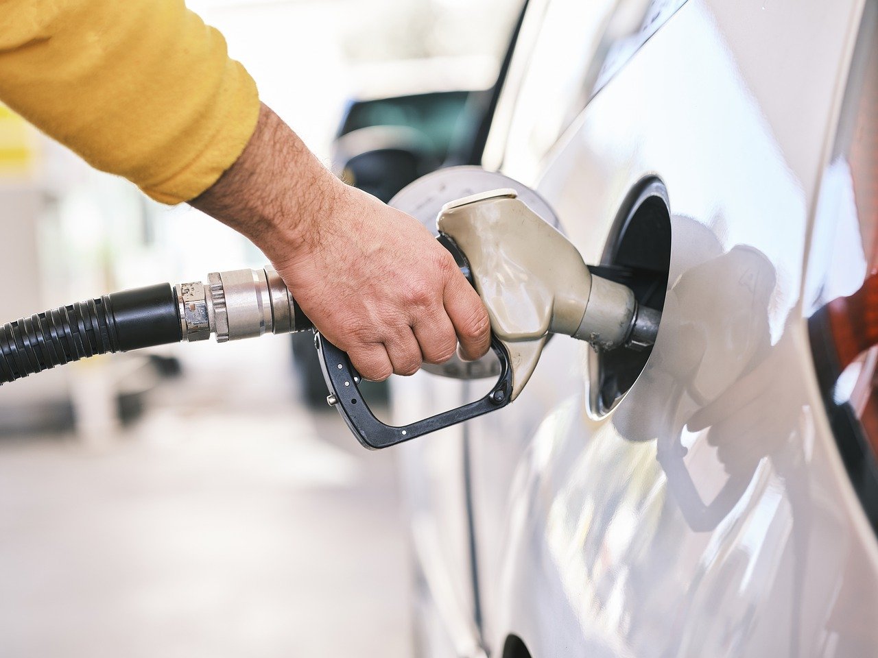 Franța va reduce prețul la motorină: economii de 10 euro la fiecare plin de rezervor