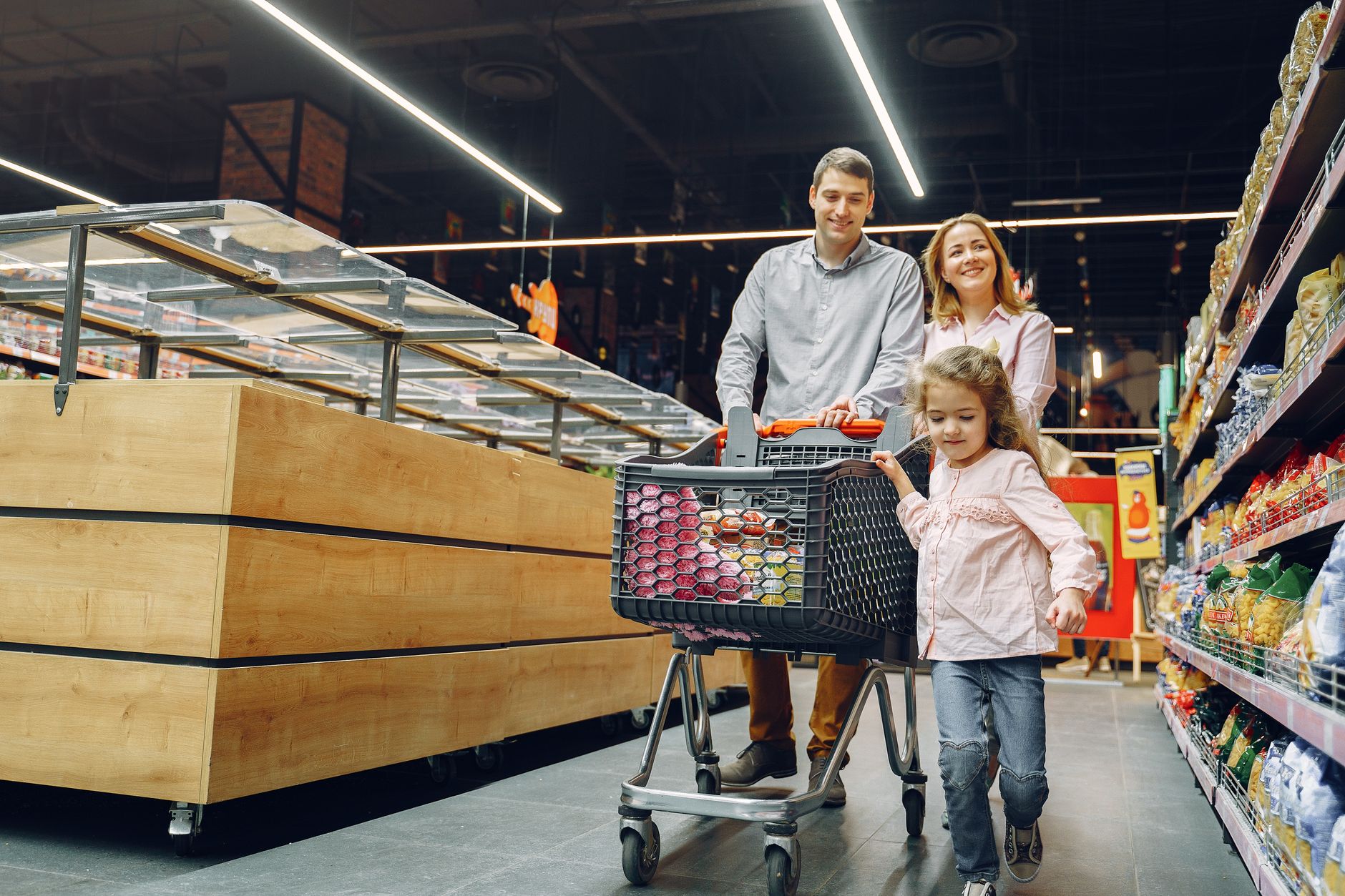 Kroger anunță eliminarea a 3.000 de posturi corporative prin integrarea inteligenței artificiale